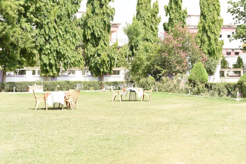 Hotel Lumbini International Bodh Gaya Exterior foto