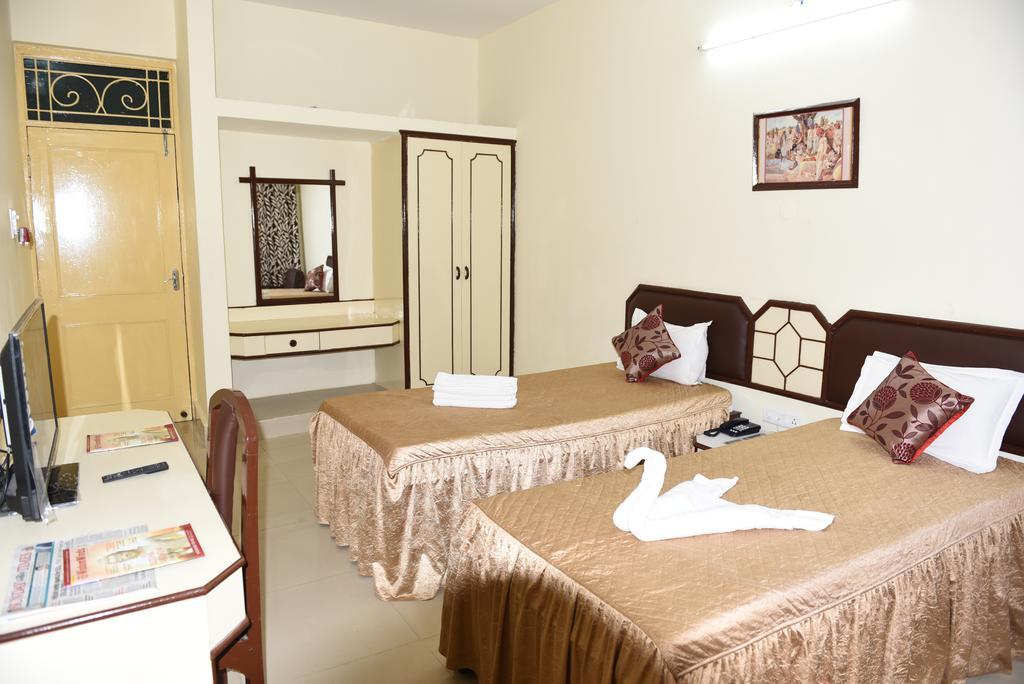 Hotel Lumbini International Bodh Gaya Exterior foto
