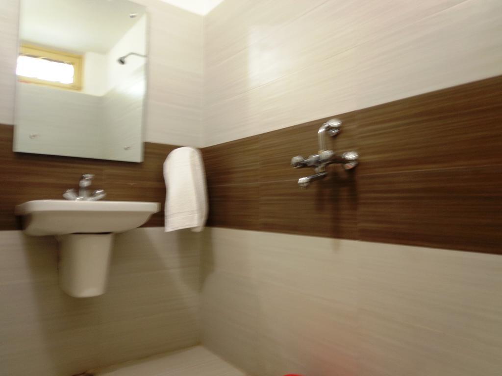 Hotel Lumbini International Bodh Gaya Exterior foto