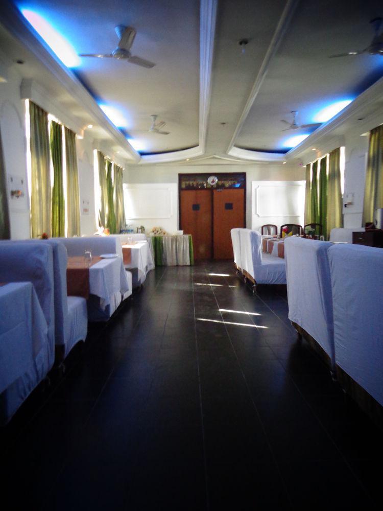 Hotel Lumbini International Bodh Gaya Exterior foto