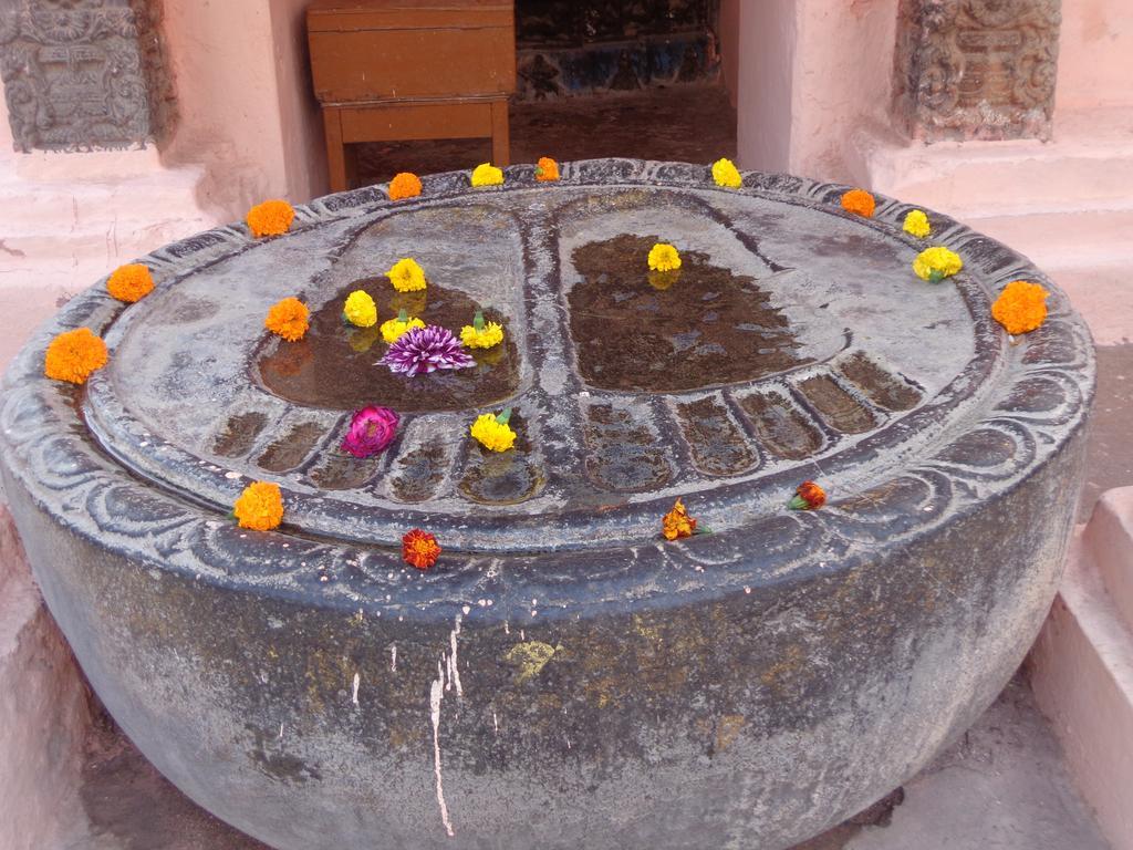 Hotel Lumbini International Bodh Gaya Exterior foto