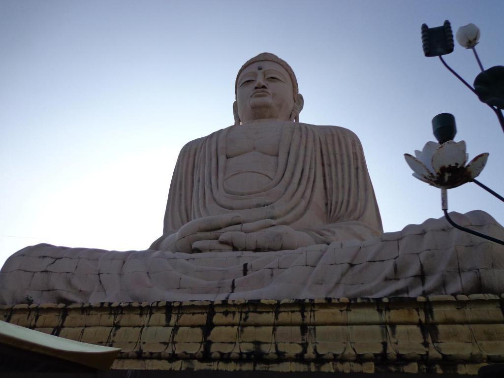 Hotel Lumbini International Bodh Gaya Exterior foto
