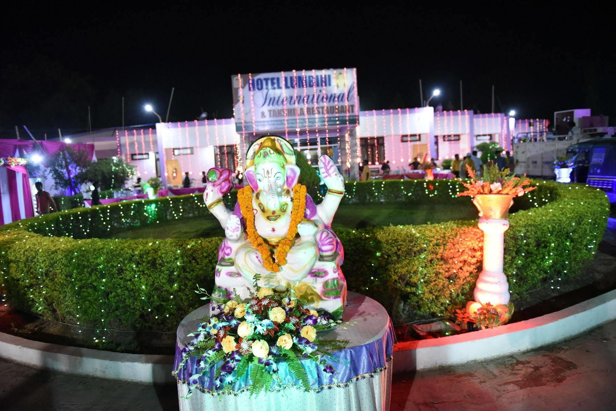 Hotel Lumbini International Bodh Gaya Exterior foto