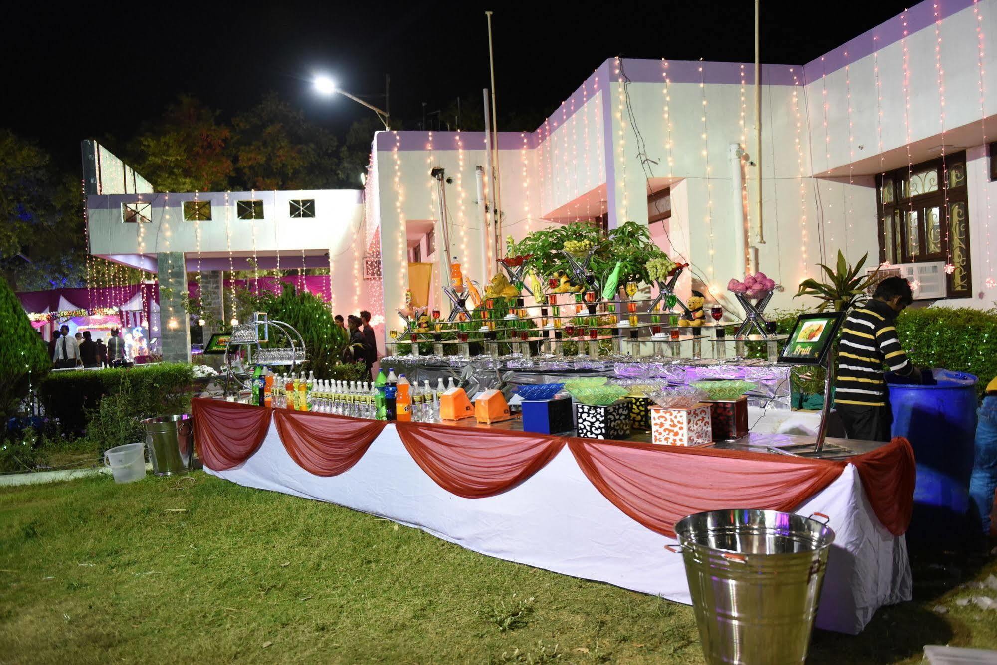Hotel Lumbini International Bodh Gaya Exterior foto